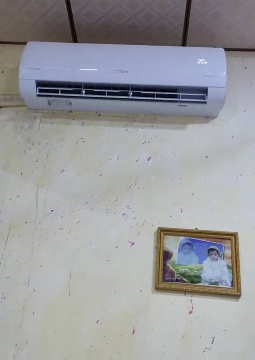 سبلت توست 2 طن جديد صارله 4اشهر   ثلج والله العظيم العنوان بابل. للاستفسار ***********.
