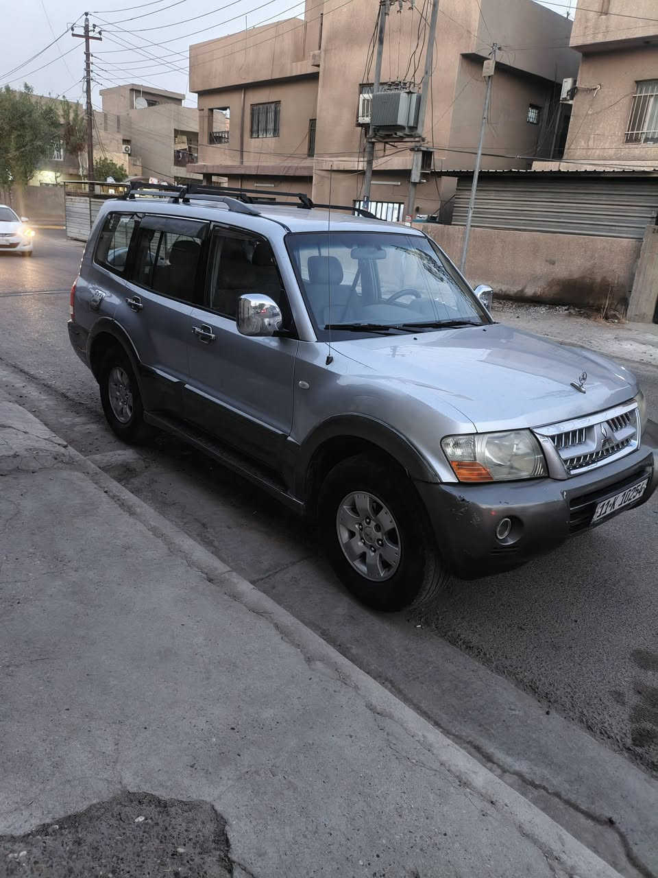 باجيرو موديل 2004 كفاله عامه من الصبغ والضربه مكينه گير تبريد صدر تخم تاير بسمي رقم بغداد دولي مكينه 3000 فور ويل تبريد ثلاث قطع سياره جاهزه بدون نقص السعر 83 بيها مجال بسيط للاستفسار *********** بغداد حي الرساله الثانيه
