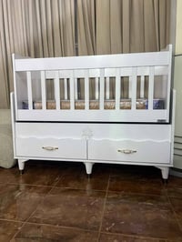 سرير اطفال • غير مستخدم • مع دوشك