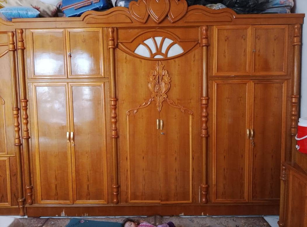 اخشاب • نجارة نظيفة • استخدام قليل