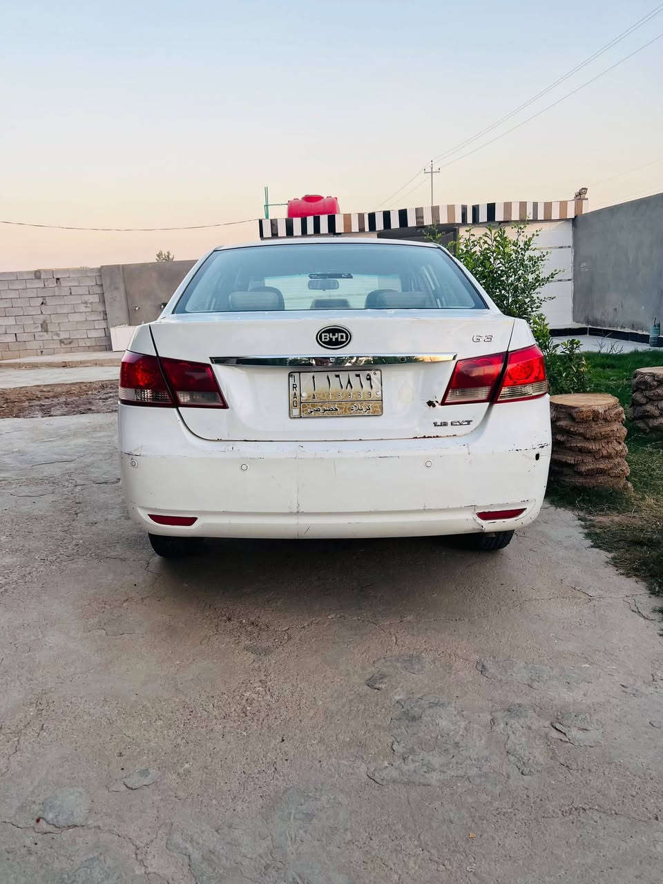 السلام عليكم، تحيه طيبه للبيع بي واي دي مؤديل ٢٠١٣ رقم كربلاء بسمي سنويه مججدده مشروع وطني السعر ٣٥ وبيهه مجال العنوان واسط الزبيديه كير اوته ماتيك كير ومحرك وصدر وكهرباءيات وتخم تاير وتبريد وتدفئه كله مكفوله سياره مكفوله من الحادث والضربه والصبغ سياره نظيفه فول مواصفات فتحه بصمه تشغيل بصمه أبواب اشاير مري شاشه تحكم مقود جهتين كشنات جلد ***********،، *********** تحويل باي محافظ تتحول
