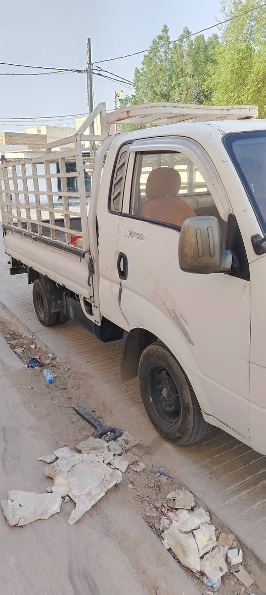 سلام عليكم كيه حمل مديل 2009 بيهه بيهه بارد وره باب العبري فقط مكينتهه 2700 مفتوح تخم تاير جديد السعر 85 وبيهه مجال قليل ***********
