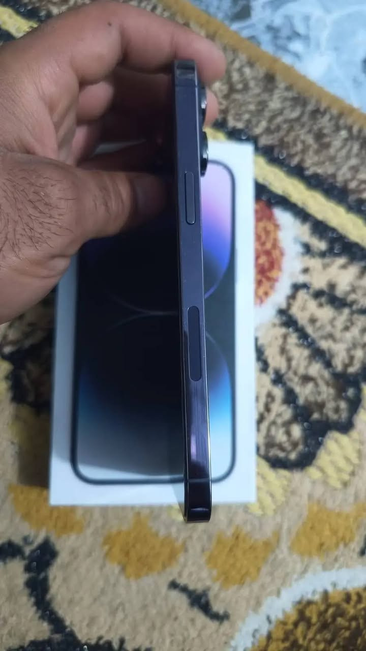 السلام عليكم ايفون ١٤ برو ماكس بطاريه ٩٣ ذاكره ٢٥٦ مكفول كفاله عامه ***********
