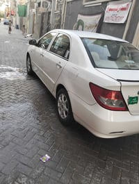 موديل ٢٠١١ • اوتوماتيك • بدون ضربه