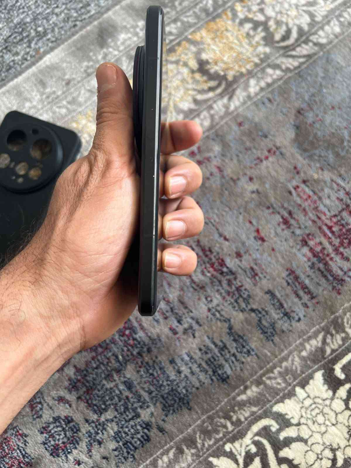 💥 Xiaomi 15 Ultra 💥
گلۆبالی ئەسلی
تاکە مۆبایل بێ خاڵی لاوازی

 %٩٦خاوێن نەکراوە بێ عەیب 
بەهەمو شەرت و زەمانێ تا یەک هەفتە
شەحنو کەڤەری لەگەلەدرعی پشتو پێشی لیدراوە 
بەس کارتۆنی لەگەل نیە

🌟🟣💾 ڕام   16+16  
🌟🟣📟 زاکیرە    512گێگا                
🌟🟣⚙️ پرۆسیسەر    snapdragon  8 elite +gaming
chipبەڵای سەرعی      
🌟🟣🎮 بۆ هەموو یاریەک  120fps ئەدا بە 2k
🌟🟣📷 کامێرا       200mp. 120X zoom  کامیرای زۆر جوان     
🌟🟣🔋 پاتری     5410 و   90وات   
🌟🟣 🌊 دژە ئاو   ip 68 تا قوڵی ٢ مەتر بۆ ١سەعات
🌟🟣📲شاشە  2k      120hz    زۆر نایاب      
🌟🟣 💵  نرخ   599$  قفل سعر سابت

Tele : *********** وەتسئەپ أربيل, العراق

نص مكتوب في الصور:
- 12:56 96% Xiaomi HyperOS 3.0.302.0 Device name Xiaomi 15 Ultra Storage 51.7GB/528GB (16GB with storage extension) OS version 3.0.302.0.WOAMIXM.C09 Android version 16 BP2A.250605.031.A3 Android security update 2026-07-01 Detailed in and spe
- 12:57 96% Detailed info and specs RAM 16.0+6.0 GB CPU Snapdragon 8 Elite Mobile Platform Octa-core Max 4.32GHz OS version 3.0.302.0.WOAMIXM.C09 Android version 16 BP2A.250605.031.A3 | Android security update: 2026-07-01 Model 25010PN30G Baseband version MPSS.DE.7.0-GLB-133b187814 Kernel version 6.6.118-android15-8-ge56cf6b09cca-ab15511674-4k