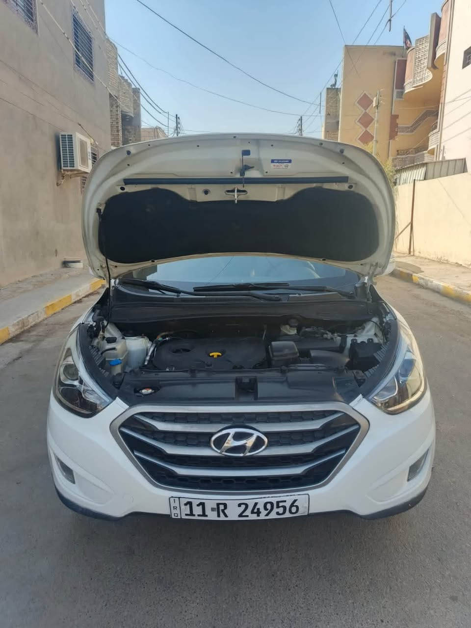 توسان للبيع موديل 2015 خليجي بيها صبغ ثلاث قطع جوه اليدات بدون داخل صار بيها طخه بسيطه محرك 2000 دوش تبريد ثلج سياره نظيفه وعله ايدي السعر 120 ورقه مكان السياره بغداد البلديات 

***********
