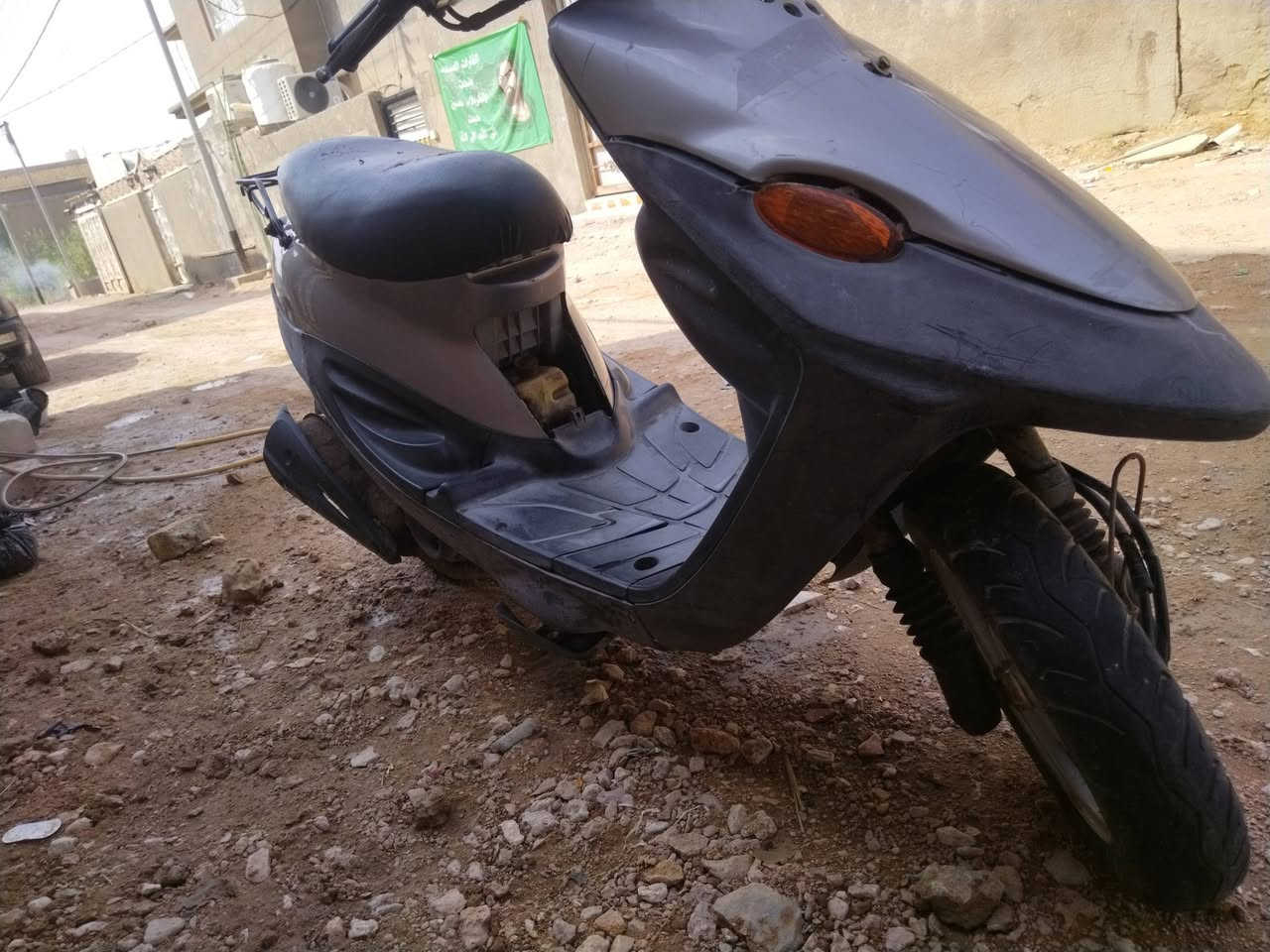 بيجي حاويههه دراجه على وضع لبلاد تجفيت كصه قبل سبوع  دراجه ع شرطط سعر 325 مكاني سماوه
***********
