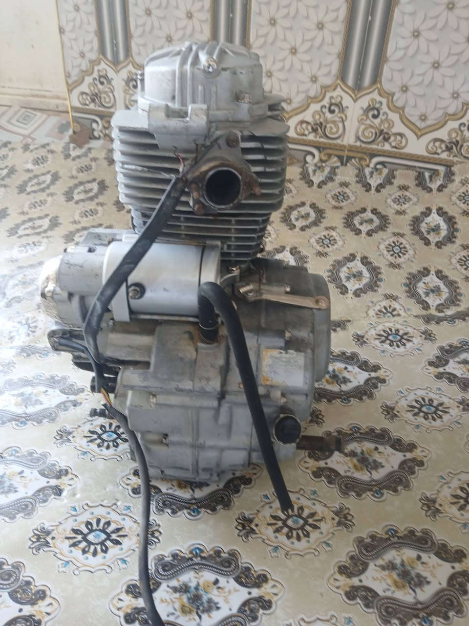 السلام عليكم محرك ستوته دايون للبيع مستخدم شغال شرط الشغل السعر (١٠٠) قفل رقم الهاتف ***********
