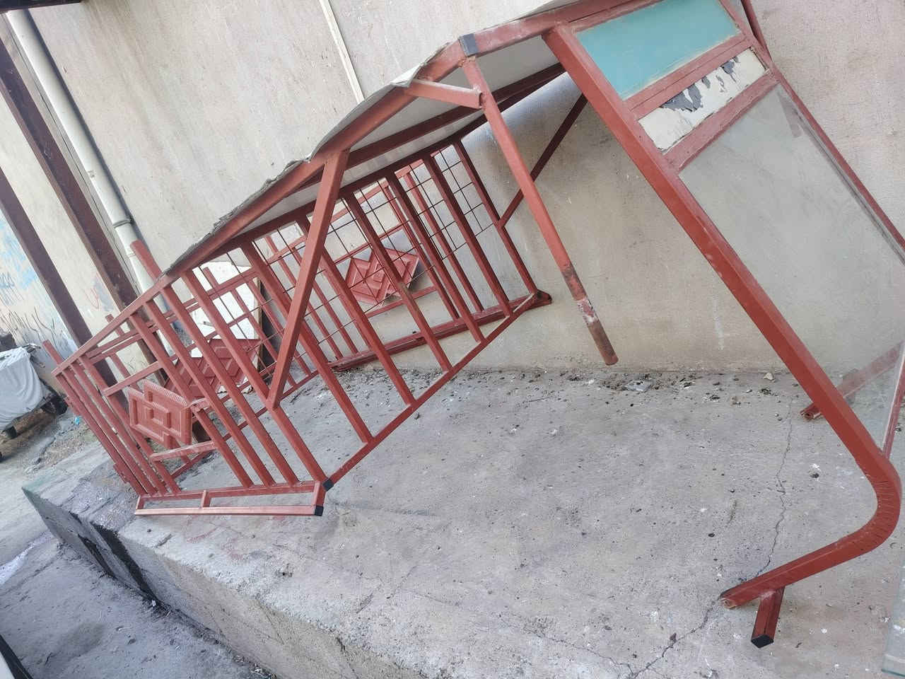 سلام عليكم محجر مال ستوته تفصال درجه اولى للبيع المو شراي لا يتصل وزن ثقيل شرط بغدادي اصل سعر اتصل واتساب ***********

