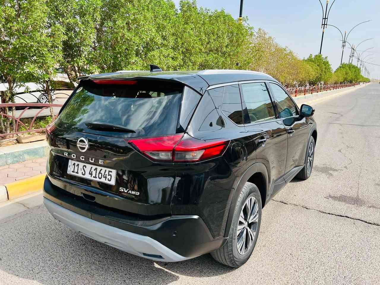 نيسان روج • ٢٠٢١ • ٢٥٠٠