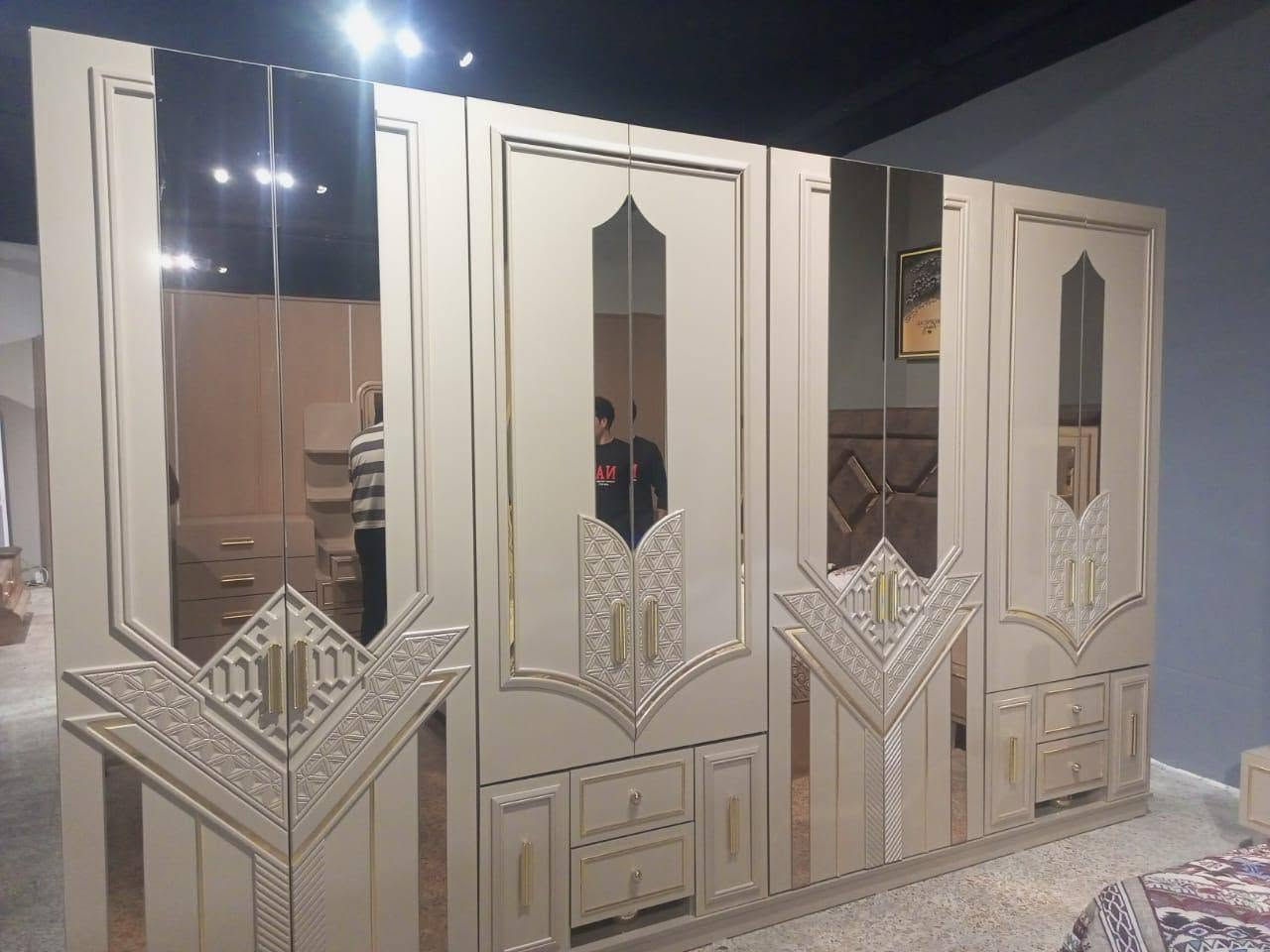 السلام عليكم
غرفة نوم مستعمله شهر واحد للبيع اشتريتها 3 ملايين اريدها بمليونين ونص الشراي يراسلني واتساب فقط على الرقم *********** العنوان كربلاء
