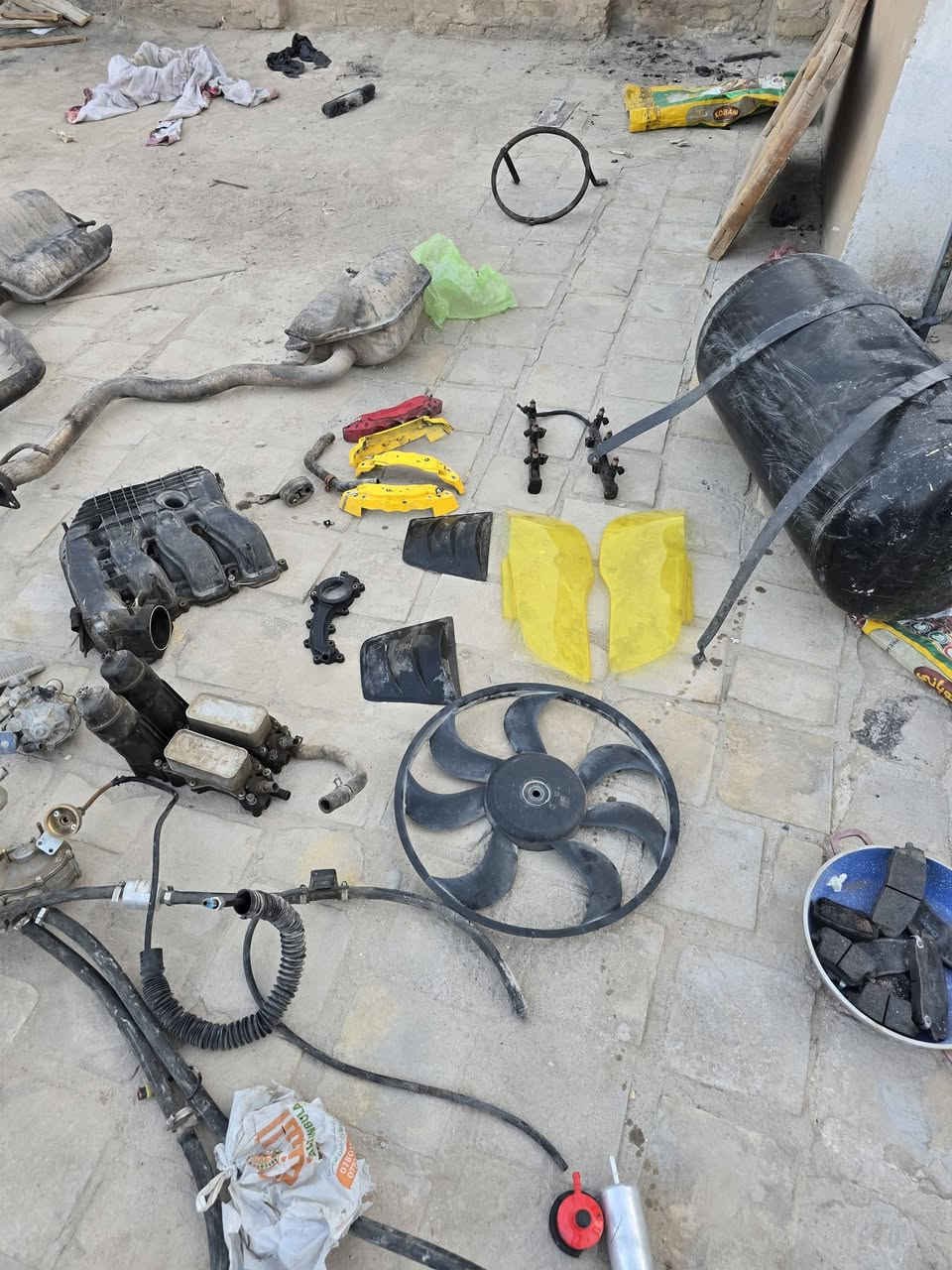 غراض اوباما جارجر للبيع
*********** 
كلمن وسعره
