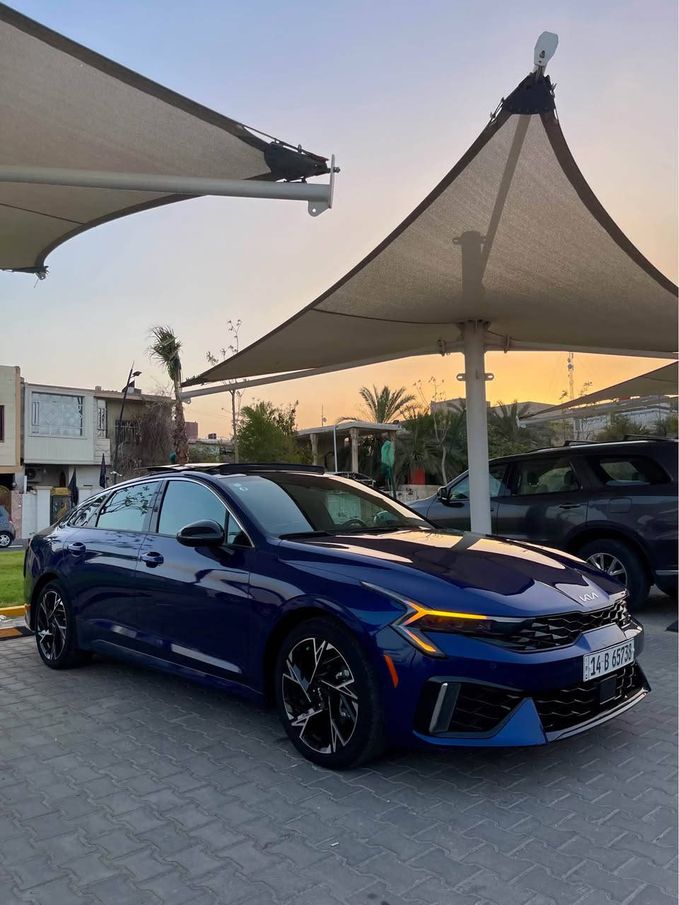 كيا K5 Gt Line 
مكينه 2500 تنفس طبيعي 
موديل 2025 ماشيه 3 الف فقط بعدها بحالة الوكاله 
سياره جديده كارتون بمعنه الكلمه
رقم بصرة حره تحويل ثاني يوم 
رقم وسنويه وهزه كله جديد
الون جويتي 
كفاله عامه من دعاميه للدعاميه كفاله حته من البارد 
فقط تقرير ( شغاله ) 
نقص برغي مابيها جاهزه كامله 
المواصفات : 
بنوراما
تدفئه كشنات 
شاشه كار بلي ايباد
رادار امامي 
نقط عمياء رادار جانبي
وقوف ذاتي + حساسات امامي خلفي 
تحديد مسار وعدم الخروج من المسار 
سايد بريك بصمه 
كامره خلفيه بلاد 3 وضعيات 
اوتو هولد 
درايف مود 4 وضعيات قياده 
سماعات BOSE 
كشنات Gtline اسود وابيض 
ستيرن حرف D 
لد خلفي 
تشغيل عن بعد 
دبل جام
سياره بيها هواي مواصفات غير مذكوره 
# مكينه كير حداده كفاله كفاله 
تايرات بلاد مال شركه
السياره كلها على البلاد حته سبير والعده بلاد 
كتلوكات الشركه بيها 
السعر : 203 وبيها مجال لشراي 
رقمي : *********** البصرة, العراق
