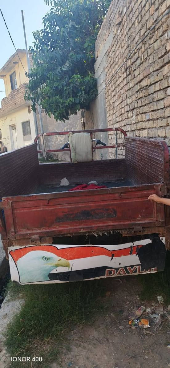 السلام عليكم للبيع ستوته دايوان نفخ موديل 18 اوراق كامله كبا لترقيم نكرة خير من الله كهربائيات كلها شغاله كاملة مثل مشؤف كبال عينك السعر 700 وبيها مجال قليل حك الجيه مكان الستوته ديالى بعقوبه تقاطع الوجيهيه ابو جسرة للاستفسار اكثر اتصال علرقم بي واتساب ***********
