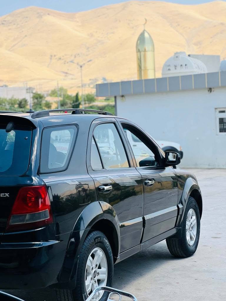 کیاسۆرینتۆ٢٠٠٥ گێڕو مەکینە ڤیڤی تی دونیو ئەڕنەب ،، ساخ دەعمو بۆیاخی نیە، چوارتایەو سپێریشی لۆکە ، کارەبایو و تەقەوڕەقەی بەشەرت زۆر پاکە ڕەقەم دهۆکە سەنەویو وەکالەتی لەگەڵە ، بەسماڵی مەدەنی و کێشەو دزیاری بەشەرتە، گۆڕینەوەش دەکەین نرخی ٤٥گەڵایە ژمارە،،*********** السليمانية, العراق
