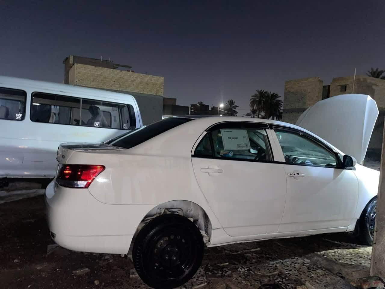 BYD G3
2013 موديل
كير محرك شرط
 رقم بغداد بسمي سياره 
تحويل ثاني يوم 
رقم سنويه جديد 
مكاني بغداد 
بيها قعطتين صبغ 
سعر 47 وبي مجال 
***********
