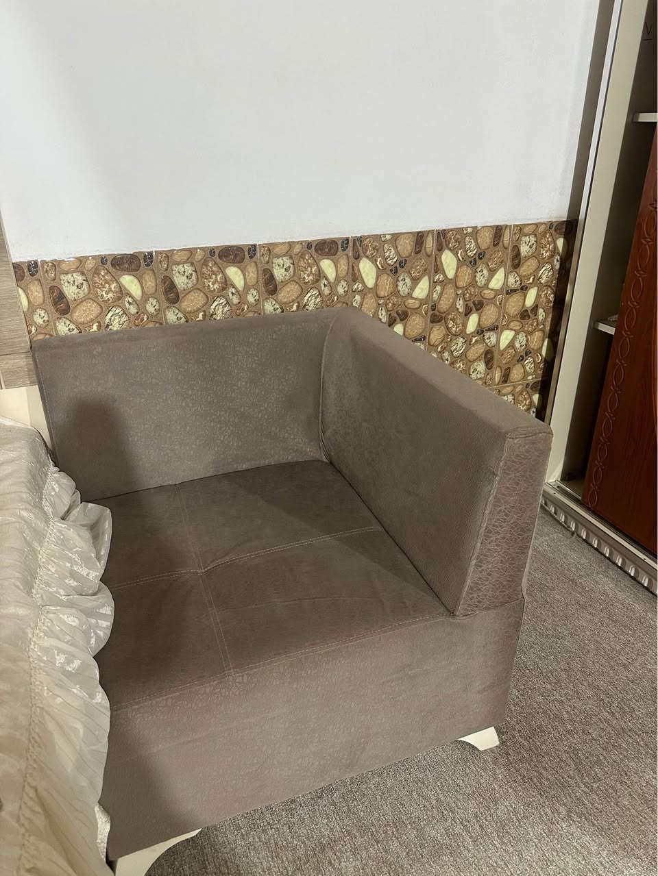 كنبة L • نظيفة • بشدار