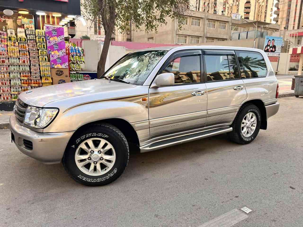 لاندكروز مونيكا ٢٠٠٠ ٨ سلندر