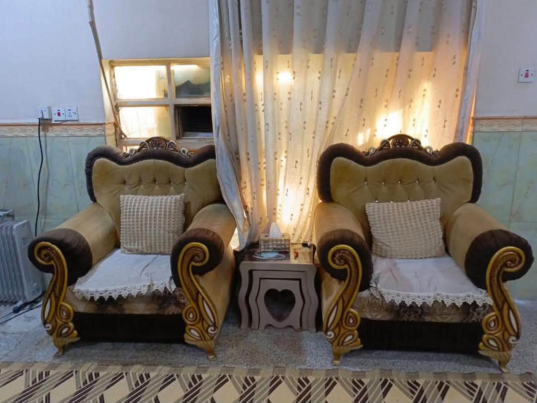 سلام عليكم تخم كامل للبيع سعره ٤٠٠  وبي مجال
***********
