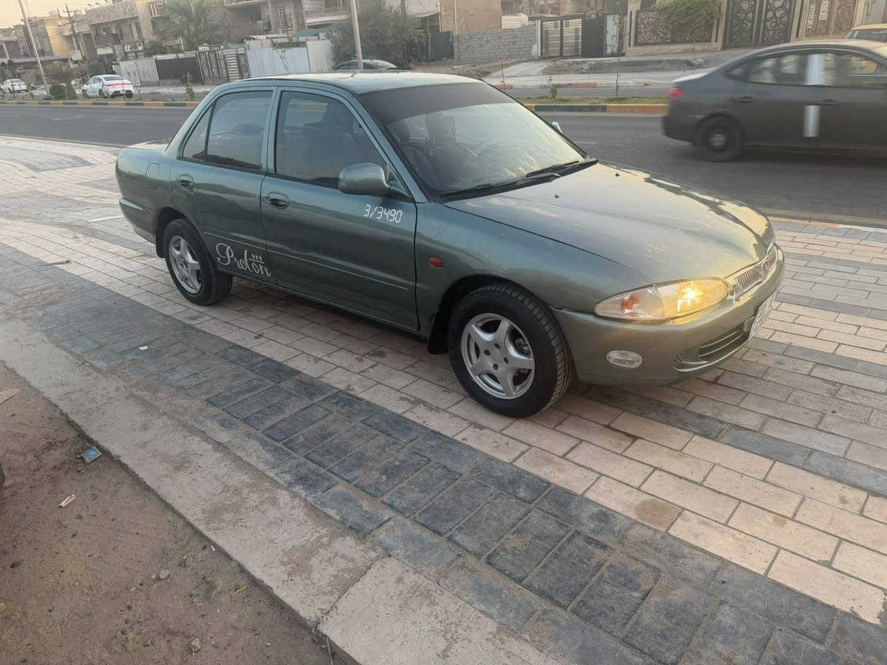 براتون موديل 2005
محرك كير اوتو مكفولات
تخم تاير صدر جديد 
بدون حادث سياره جاهزه
سعر45وبيهامجال عنواني 
بغداد***********
