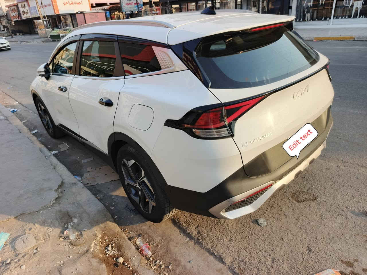 للبيع سبورتاج  Lx 2022 لون ابيض محرك تيربو 1600 وارد كوري مواصفات كاملة عدا البانوراما رقم بغداد السعر  14500 $ للاتصال  ***********

نص مكتوب في الصور:
- Edit text