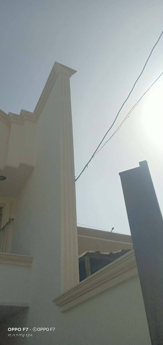 لباخ متفرغ درجه اولي جميع انواع اللبخ الاسمنتي خشن ناعم تشميع طلس فوم جيس وبورق وجهات وجيبسون بورد تليفون *********** بيه واتساب مساطر تصفير مطابخ حمامات و@
