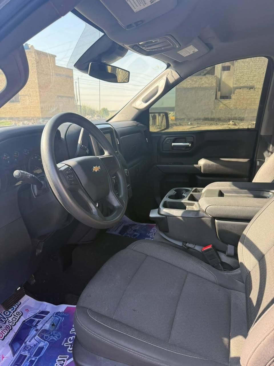 السلام عليكم ورحمة الله وبركاته
للبيع – شفروليه سلفرادو Custom موديل 2025 🚘 باب طويل بدي قصير 

🩶 اللون: سموك (رمادي سمنتي)
📅 الموديل: 2025
📍 دخول جديد
📄 حرة بدون لوحات
🛣️ الممشى: 10,000 كم فقط
✨ السيارة بحالة ممتازة، نظيفة جدًا، وجاهزة للتسجيل والاستخدام، ولا تحتاج أي مصروف محرك 4 سلندر 2700 توربو ماكس.

💵 السعر: 210 ورقة (قابل للتفاوض بالمعقول)
📍 مكان السيارة: الكوت

📞 للاستفسار والتواصل:
***********
