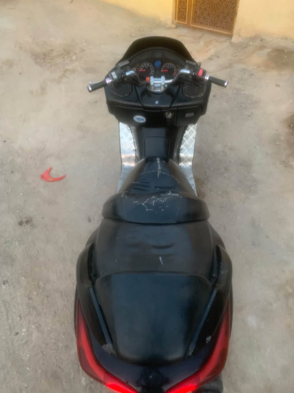 فورزا 08 MF دراجه تخبل مال بيت كلشي شغال بيها شغل وطلع ما تعبك ..كيج حماوه ربع شرطط. كيجات كلها شغاله ..رون 1 ونص ثابت ..نگره سلف بأي وقت ..بريكات .كلوب زنون. دبلات بحاله ممتازه ..الدراجه شغاله للاخير .. دك معدل شرط 150 .. السعر 700 وبيها مجال مكاني البصرة كرمه علي رقمي  ***********(بيها صوت كلج امامي خفيف ما يأثر ))

