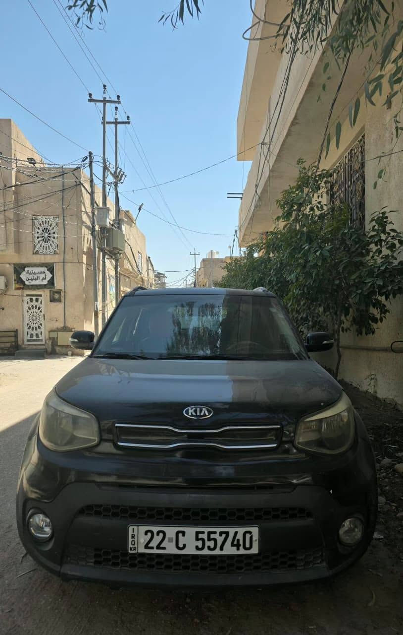 سلام عليكم اخوان
كيه صول مديل 17
رقم وسنويه جدد اربيل
السياره مكينه 2000 حادثهه ابامريكه تبديل 
جاملغ مبدل وطرف البنيد صبغ
وبلعراق صاربيهه بارد بلجنطه
السياره ماشيه 120استخدام شخصي مال موضفه
السعر المطلوب 110وبيهه مجال حك الجيه
وهذا رقمي للتواصل ***********والسوك كلشي بي

