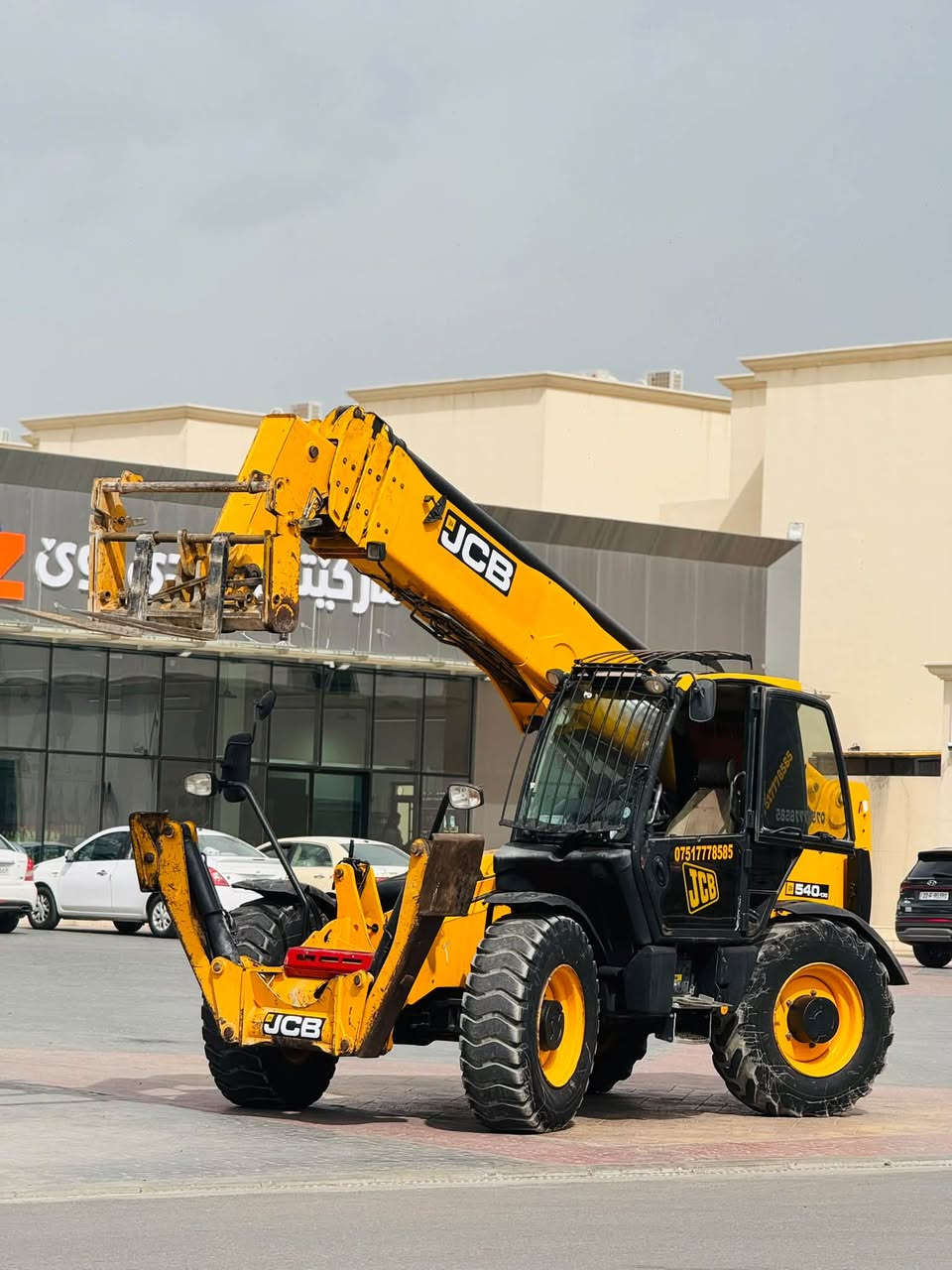 Jcb 17 متر
گير محرك مفتوح بس بشرط ماكو مشكيله 
٢٠٠٦ رقم و سنوييه جديد رقم دهوك مكان اربيل
***********

نص مكتوب في الصور:
- ***********