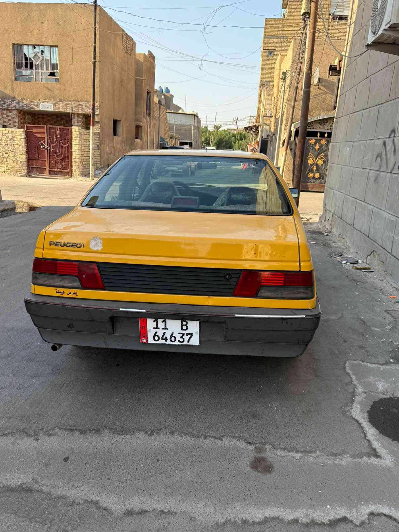 السلام عليكم مرخصت مدير الكروب بيجو روى للبيع موديل 2008 سيارة على وضع الشركه كير محرك اكسل مكفولات مكفوله من ضربه وصبغ ومعجون شواطي جدد لا تنقيص ولا تبخير  رقم بغداد انكليزي مصفره هيئه وغرامات عنواني بغداد السعر 29 وبيهه مجال رقم الهاتف ***********
