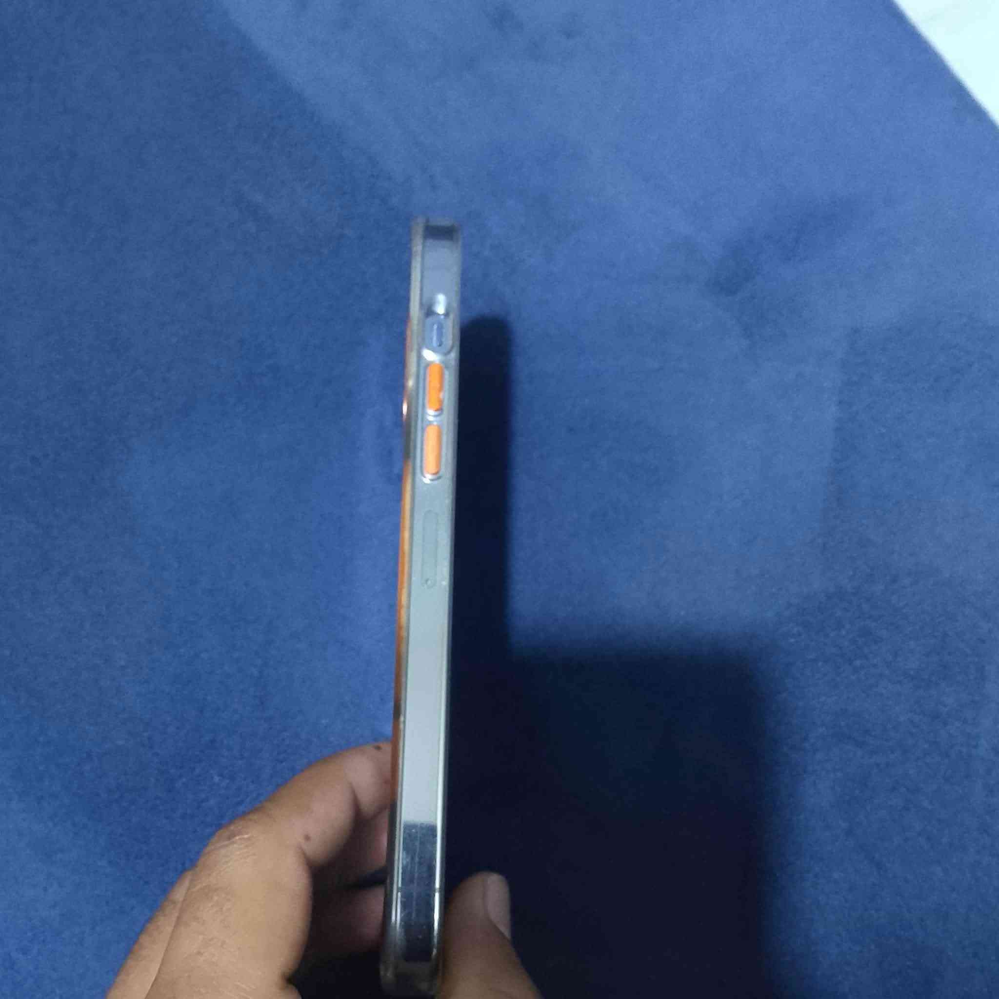 ايفون ١٣ • بطارية ٧٩ • مكفول فحص