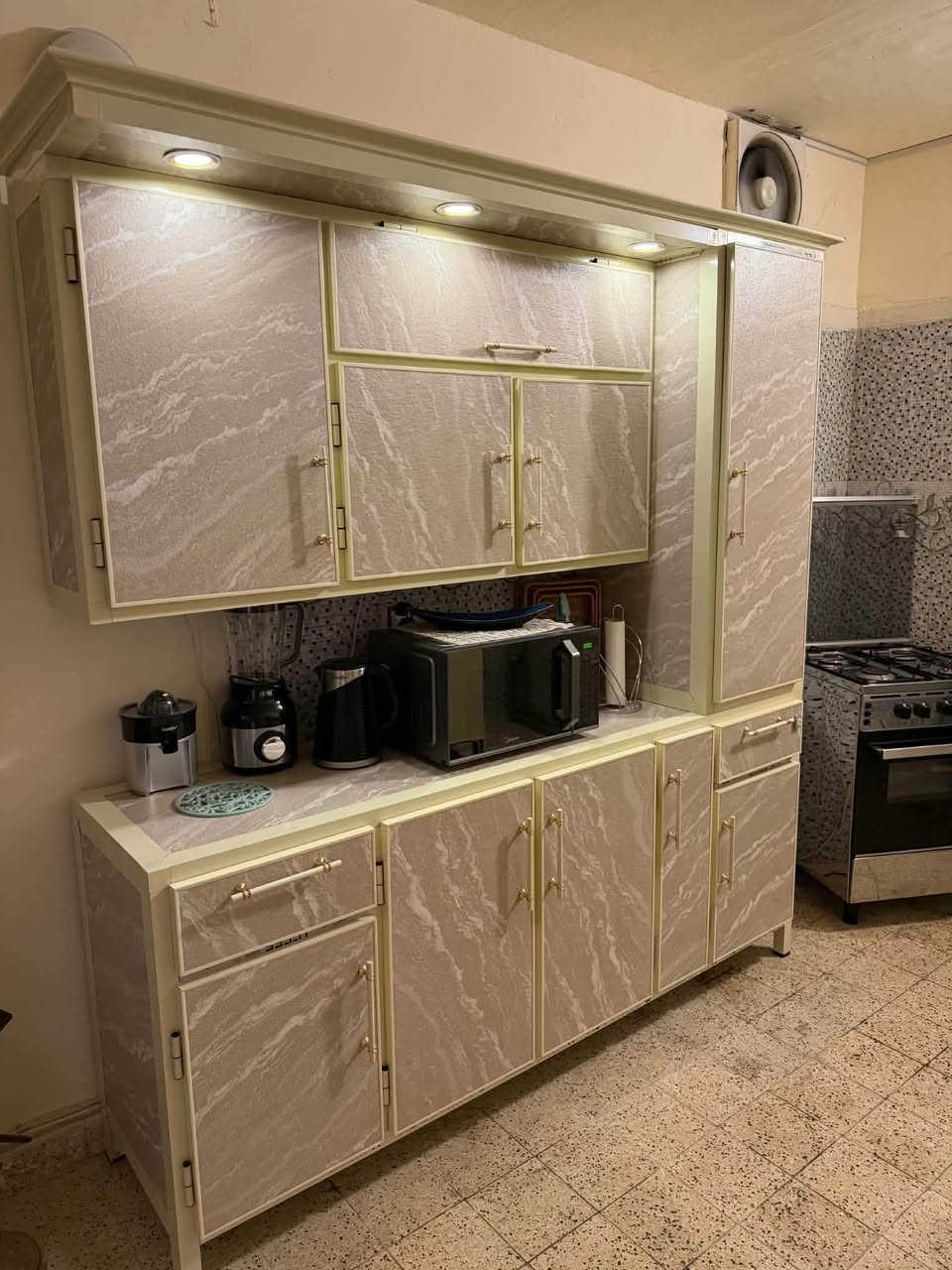أغراض استعمال يومين فقط بغداد يرموك استفسار واتساب ***********
