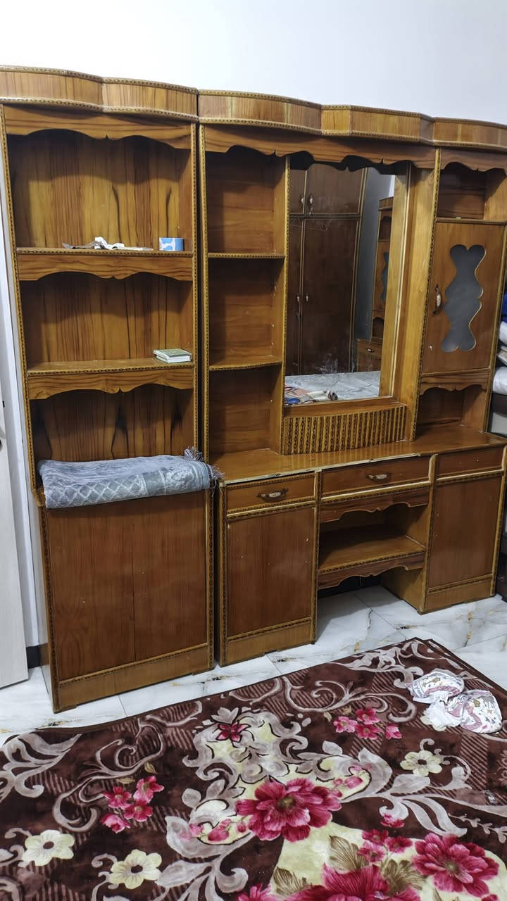 غرفه اخشاب • للبيع