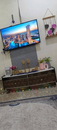 ميز • نضيف • حمزلي