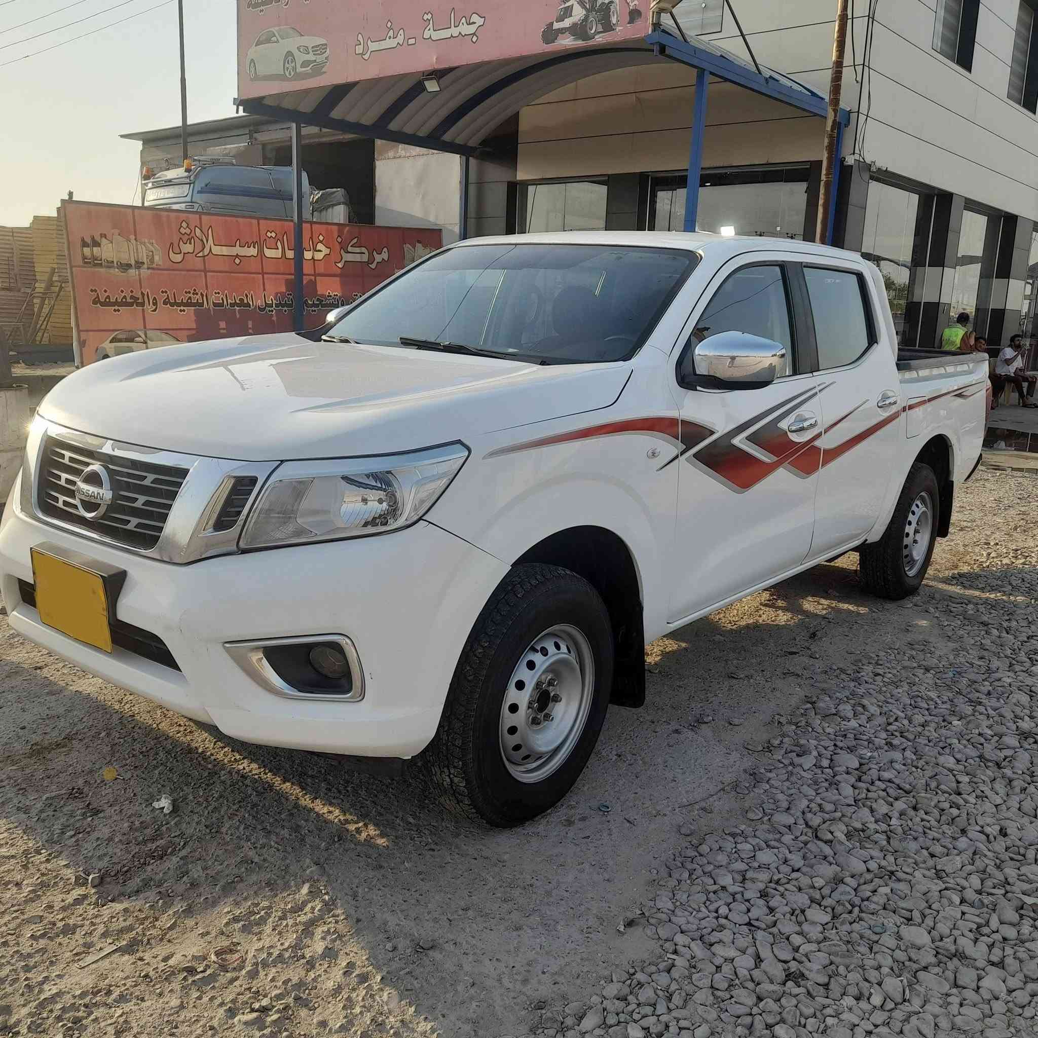 السلام عليكم لبيع نيفاره ٢٠١٧ رقم اربيل سياره كير عادي كفاله عامه سياره حلو وجاهزه وسعرها مناسب عنوان بصره لاستفسار ***********
