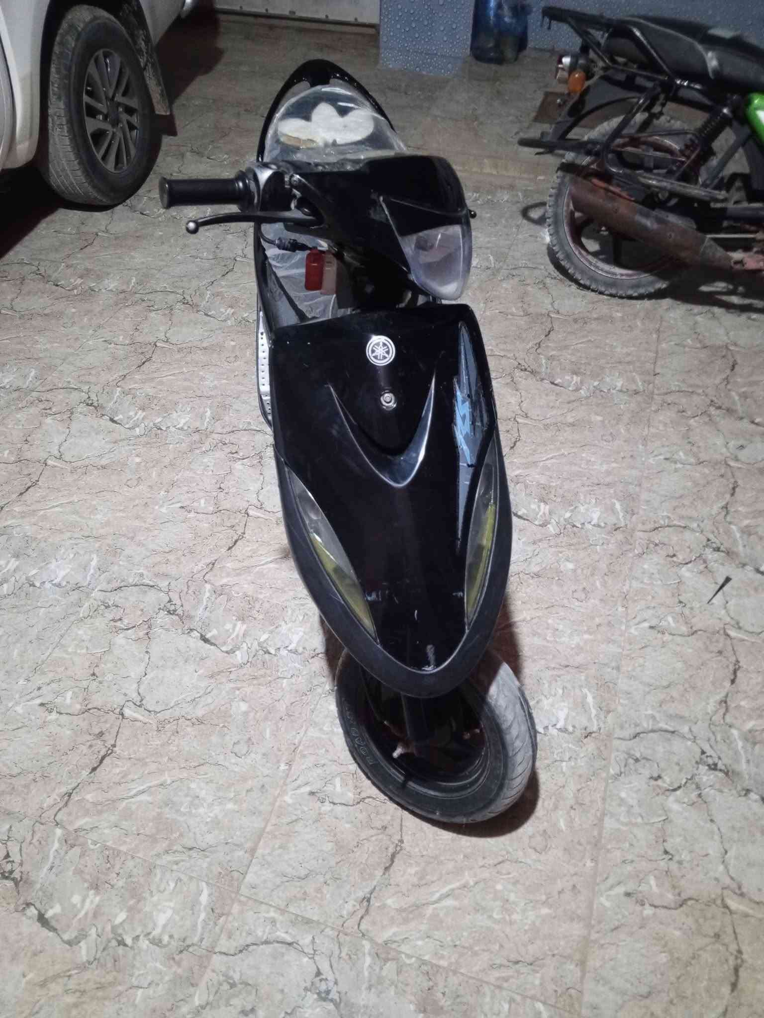 مكلف بل ناشر
سلام عليكم ماكس البيع دراجه جديده 55كفراته ابلاديه ختم واحد ويه السوادات درجة مكينه ناعمه خرسه شلعه ومعدل كهربائي كله شغاله سلف وهندر دراجة اتخبل مكان كوت داموك سعره على رقم***********
