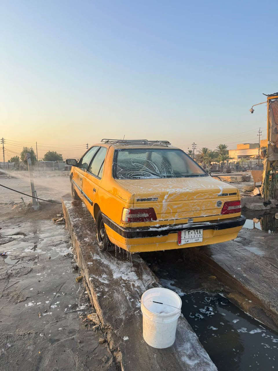 بيجو ٤٠٥ موديل ٢٠١٠ نجف سنوية ل ٢٠٢٨ محرك جديد تبريد منضومة كاملة جديدة شاصي نضيف حدادية نص عمر السعر ٢٠ ورقة وبيها مجال حك الجية عنوانها النجف مجمع طيبة 
السيارة شغالة بس حالياً الداريم فالت بس ينشد اطلع بيها وين متريد 
للتواصل *********** النجف, العراق
