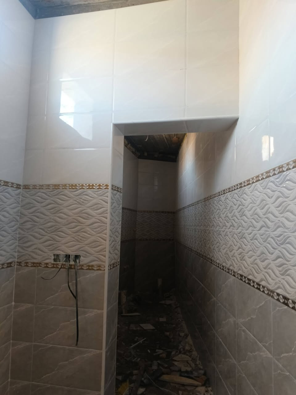 عمل سيراميك ارضيه وجدران اتصال *********** ،،،،،،***********
