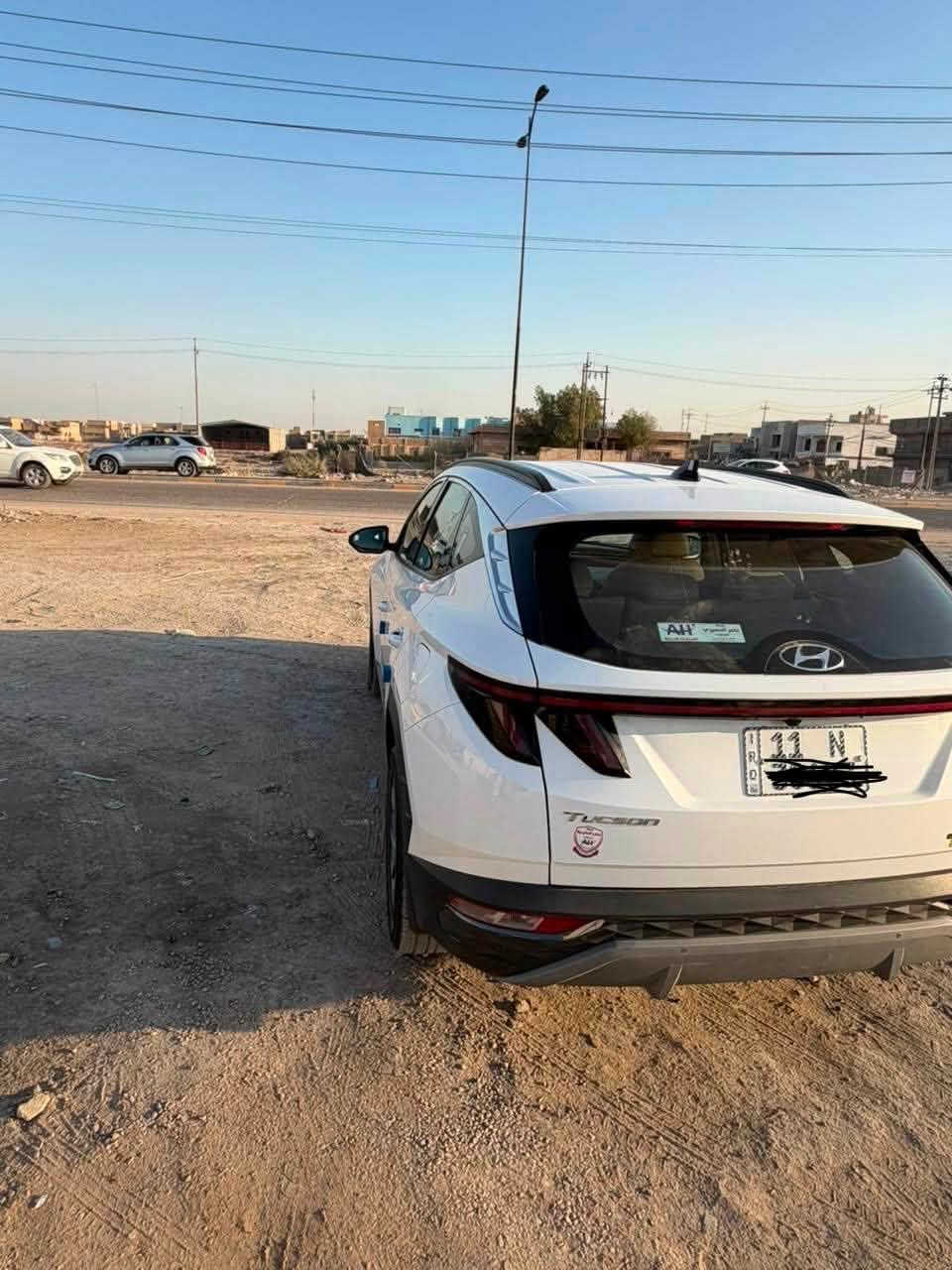 توسان موديل 2024 خليجي 
مكفولة كفالة عامة من الصبغ والبارد 
رقم بغداد الانكليزي تحويل مباشر
المواصفات فول مواصفات عدا الفتحه 
حساسات اماميه 
حساسات خلفيه 
رادار امامي 
تحكم ستيرن 
قطعتين تبريد 
مري شفط 
كامره خلفيه 
الكشنات كهرباء السايق والصدر 
شاشه دجتل 
داخل لونين اسود وكريمي

ماشية 34 الف بحالة الزيروووو
السعر : ٢٠٠ ورقه وبيه مجال بسيط 
العنوان : بابل الحلة مركز المدينة 
الاتصال : ***********
