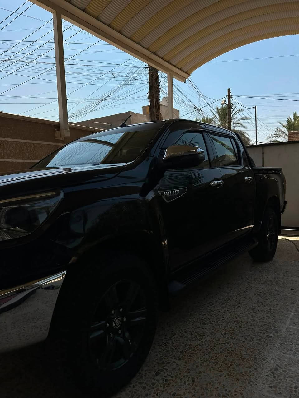 السلام عليكم ..
تيوتا هايلوكس 2022
الوكالة : SAS
اللون : اسود
رقم السيارة اربيل معفي من الضريبة 
العداد : 144 الف كيلو متر قابل للزيادة 
المواصفات : 
بصمة تشغيل عدد 2
شاشة ذكية تدعم الاندرويد اوتو 
والكار بلي 
نظام اومر صوتية
لايتات ليد ابيض
كامرة خلفية
حساسات خلفية
ستيرن تحكم جهتين 
مثبت سرعة 
مانع انزلاق 
نظام ABS
تبريد كشنات
شاحن وايرلس
تبريد قطعتين
ايكو مود ، باور مود
السيارة كاملة مكملة مابيها اي نقص وخالية من الاعطال
 
السيارة ضررها بارد بالجاملغ الايمن وباب السكن فقط
وشخوط

السعر : 283$ وبيها مجال للشراي

عنوان : بغداد / الحسينية 
رقم الهاتف : ***********
