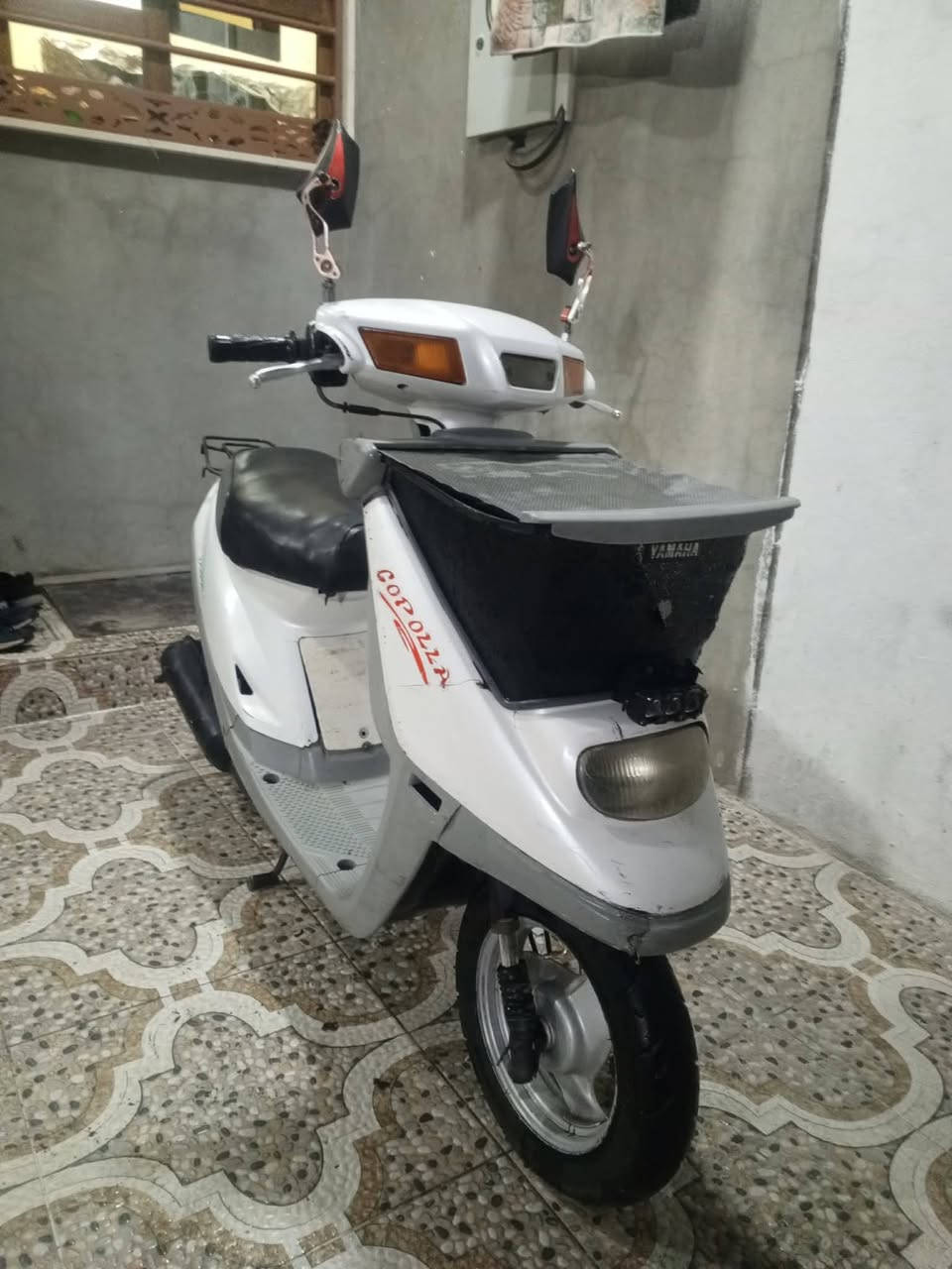 السلام عليكم، هذه الدراجة للبيع
النوع: ياماها (Yamaha))

المحرك: ما مفتوح وبدون أي مشاك

الكهربائيات: كلها شغالة ونظيفة

العدادات:شغال(عدادالسرع البنزين)

المكابح (البريك): يقف بمكانه، بدون أي عيب 

الفطر (الشرائح/الكفرات): ما مكسور 

وجاهز بلاديالإطارات (التواير): جديدة

السعر:تعال خاص

تعال خاص و بعدین نتفاهم
