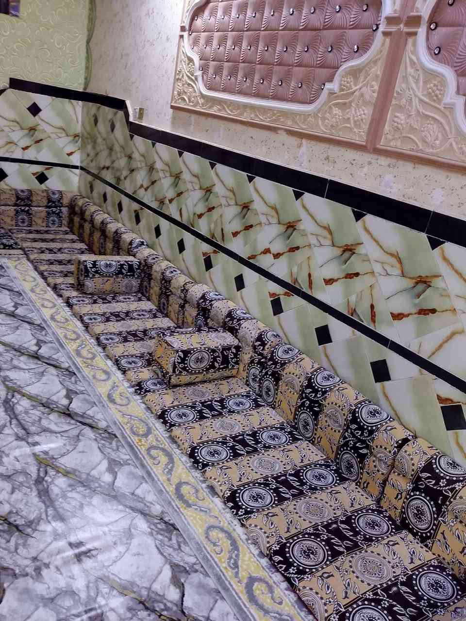 جلسة عربية • ١٤م • البصرة الحيانية