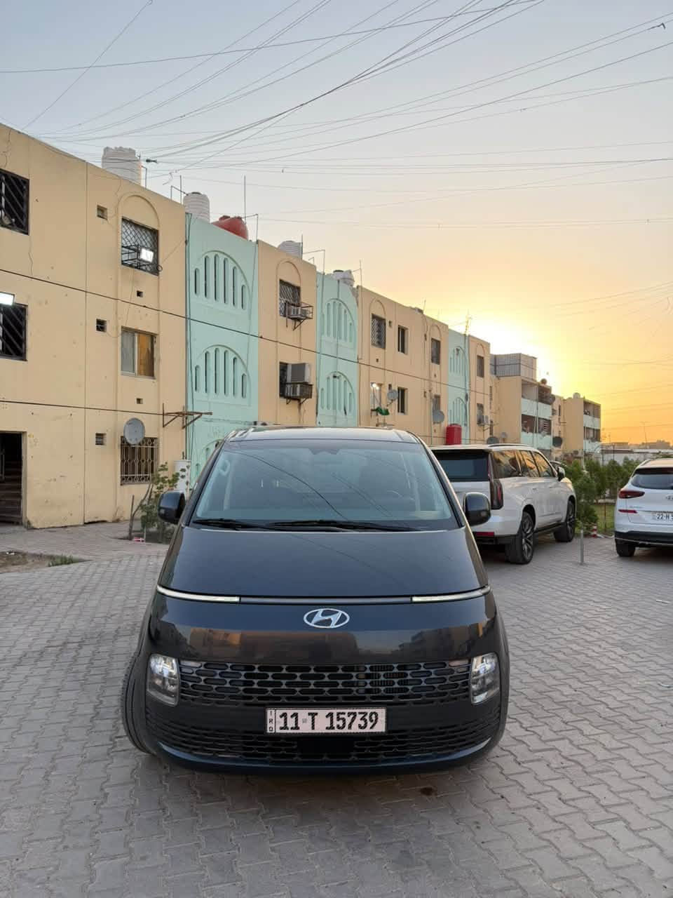 ستاريا 2023 ماشيه 7 الاف رقم ابيض جانت فان حولتها سياحي بيها فقط دعامية خلفية بدون صبغ للاستفسار *********** مكاني بغداد سعرها 320
