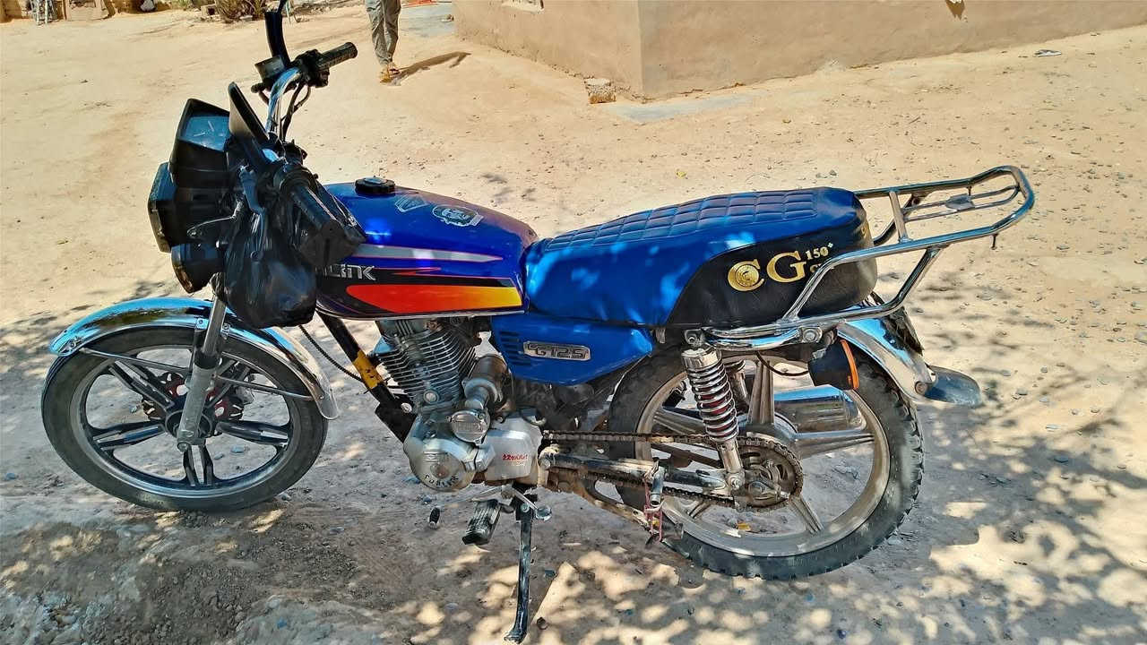ماطور للبيع موديل 22 ما ابي اي نقص كهربائيات شغاله سلف شغال*********** السعر 400
