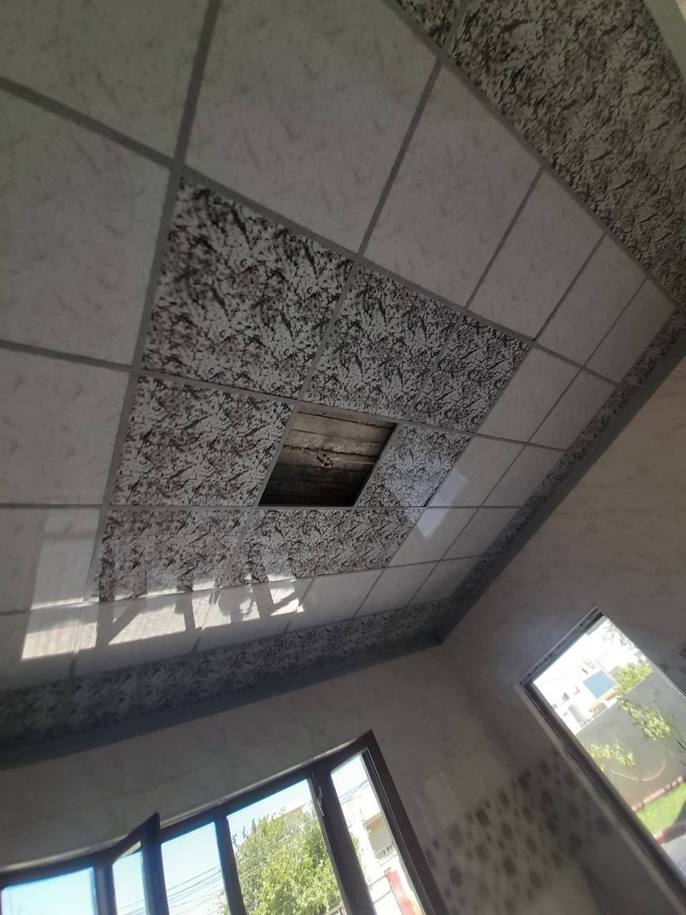 السلام عليكم 
 يتوفر عمل سقوف ثانويه 
 وباسعار مناسبه 
 للاستفسار والتواصل 👈 ***********
