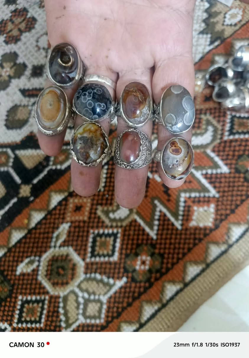 مجموعه محابس سليمانيه وداوودي البيع جمله فقط الاستفسار ***********

نص مكتوب في الصور:
- CAMON 30 47mm f/1.8 1/30s ISO1194
- CAMON 30
- 47mm f/1.8 1/30s ISO1819
- 23mm f/1.8 1/30s ISO1937