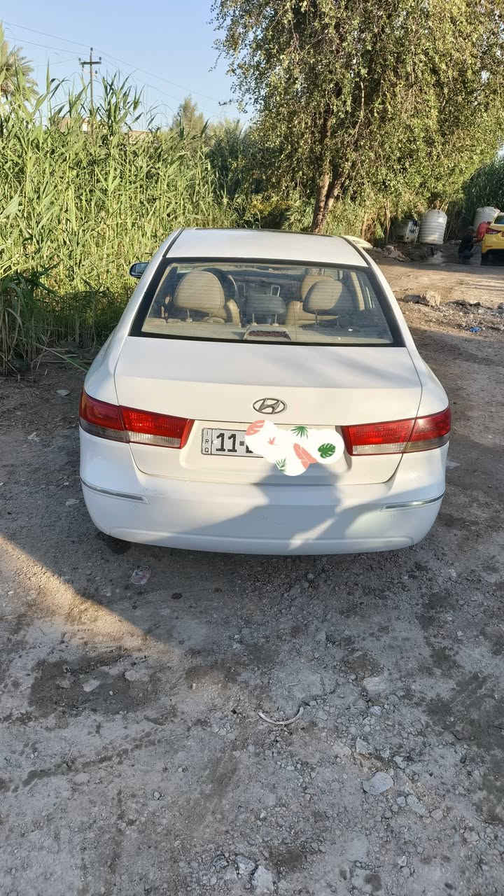 السلام عليكم للبيع سياره سوناته موديل 9 رقم بغداد جديد سنويه جديده لل (31 ) كير محرك 2400 دخم تاير تبريد خير من الله السياره مصبوغه عام ابيع بوعده تنطي مقدمه والباقي بوعده او عل شهر مومشكله رقم الهاتف *********** مكان بابل
