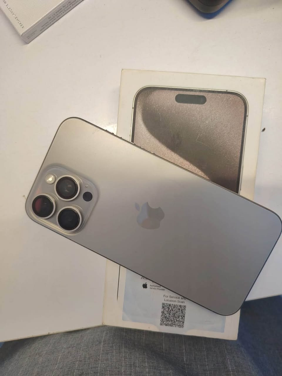 سلام عليكم ايفون ١٥برو ماكس ذاكره ٢٥٦بطاريه٨٩نضافه ١٠٠ رقمي‭
@رقمي‭***********‬

