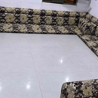 جلسة سعودية • ٨ مترات • ٤ دواشك